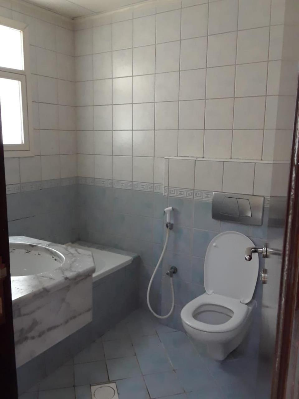 Private - Al Nahda2 Near Zulekha Hospital Dubai